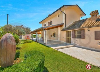 Foto 1 - Villa Contrada Melfi di Sotto
 
107, Pontecorvo - foto 1