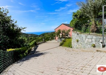 Accesso alla villa - Villa Via Dei Siri
 
131, Albisola Superiore - foto 4