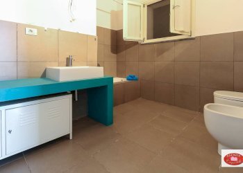 Bagno con vasca e doccia - Villa Via Dei Siri
 
131, Albisola Superiore - foto 33
