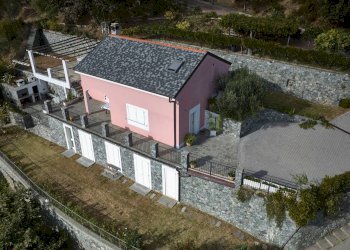 Esterno - Villa Via Dei Siri
 
131, Albisola Superiore - foto 2