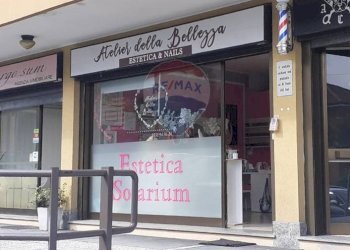 Edificio all\'aperto - Commercial Activity Buguggiate - photo 1