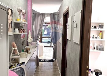 Hall / corridoio - Commercial Activity Buguggiate - photo 6