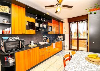 Cucina - Quadrilocale Via Ugo Foscolo
 
2, Gemonio - foto 6