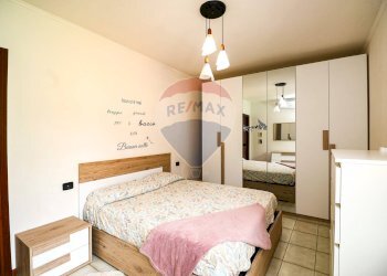 Camera / camera da letto - Quadrilocale Via Ugo Foscolo
 
2, Gemonio - foto 12