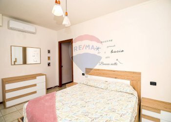 Camera / camera da letto - Quadrilocale Via Ugo Foscolo
 
2, Gemonio - foto 13