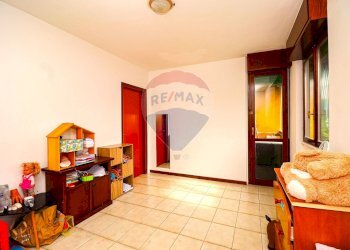 Soggiorno - Quadrilocale Via Ugo Foscolo
 
2, Gemonio - foto 19