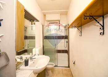 Bagno - Quadrilocale Via Ugo Foscolo
 
2, Gemonio - foto 22