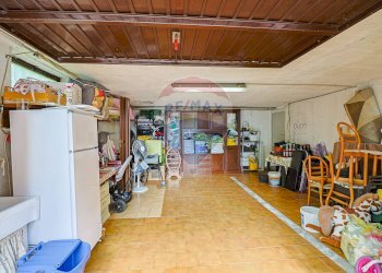 Dispensa di stoccaggio - Quadrilocale Via Ugo Foscolo
 
2, Gemonio - foto 27