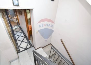 Scale - Casa indipendente via circonvallazione
 
115, Paterno - foto 26