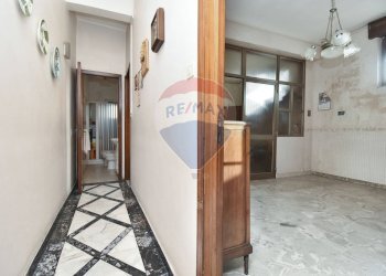 Hall / corridoio - Casa indipendente via circonvallazione
 
115, Paterno - foto 27