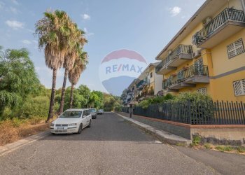 Edificio all\'aperto - Quadrilocale Viale San Teodoro
 
19, Catania - foto 1
