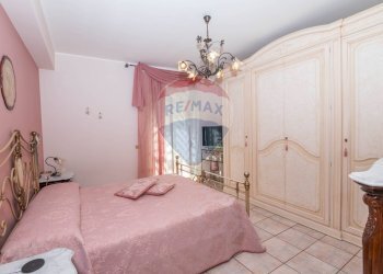 Camera / camera da letto - Quadrilocale Viale San Teodoro
 
19, Catania - foto 14