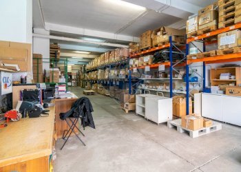 Dispensa di stoccaggio - Commercial Premises Via Nazionale
5, Motta Sant'Anastasia - photo 3