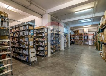 Dispensa di stoccaggio - Commercial Premises Via Nazionale
5, Motta Sant'Anastasia - photo 5