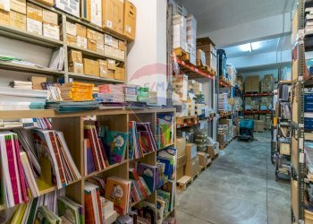 Dispensa di stoccaggio - Commercial Premises Via Nazionale
5, Motta Sant'Anastasia - photo 9