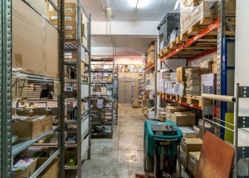 Dispensa di stoccaggio - Commercial Premises Via Nazionale
5, Motta Sant'Anastasia - photo 10