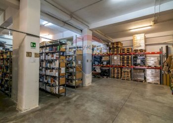 Dispensa di stoccaggio - Commercial Premises Via Nazionale
5, Motta Sant'Anastasia - photo 15