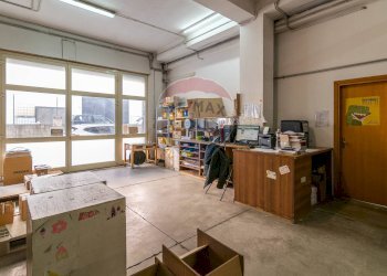 Non correlato - Commercial Premises Via Nazionale
5, Motta Sant'Anastasia - photo 16