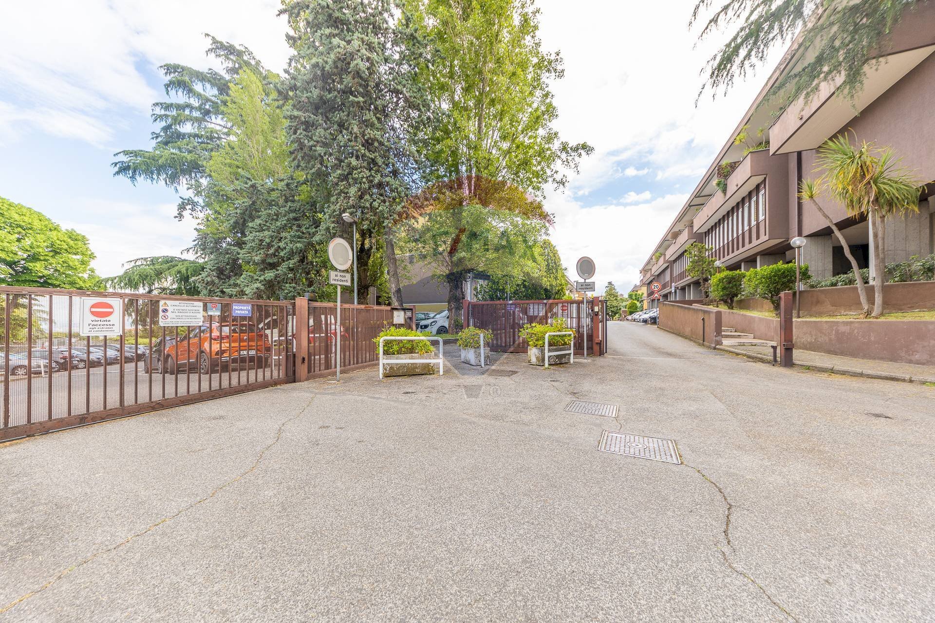 Edificio all\'aperto - Magazzino VIA GIRANDOLA 22, Monte Porzio Catone - foto 2