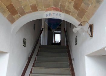 Scale - Casa semi indipendente Loc. Villa di Compito
 
16, Chiusi della Verna - foto 5