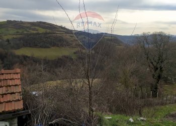 Vista delle montagne - Casa semi indipendente Loc. Villa di Compito
 
16, Chiusi della Verna - foto 20