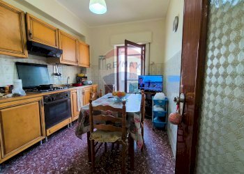 Cucina - Quadrilocale via Ischia
 
20, Giardini-Naxos - foto 5