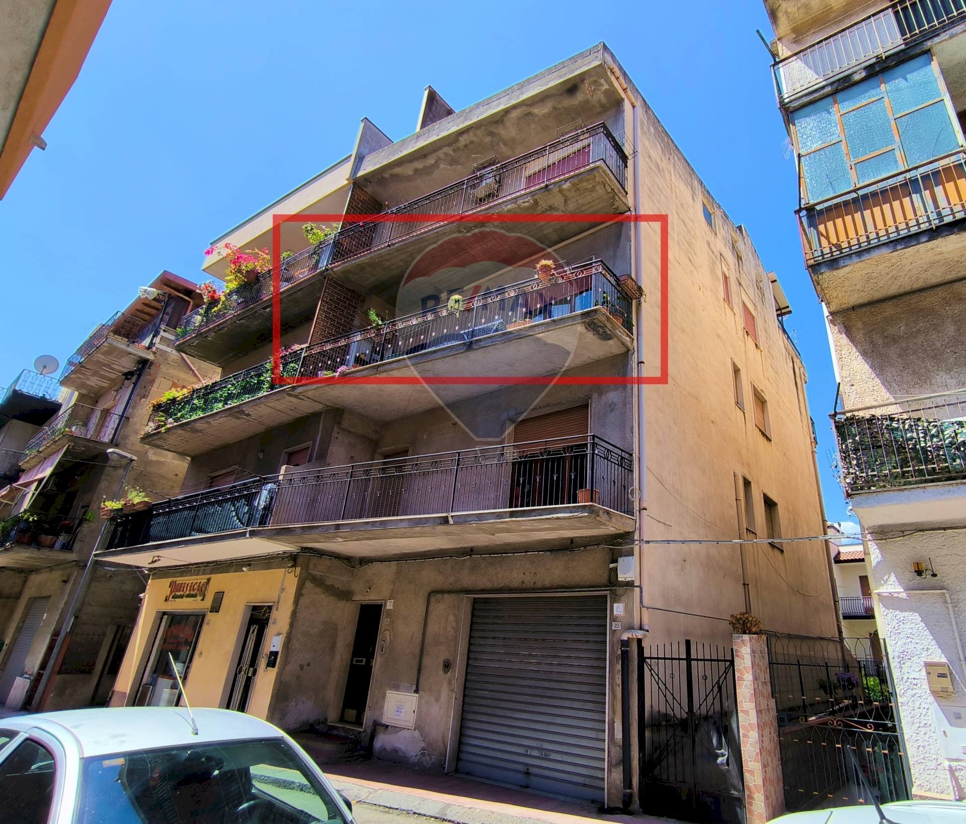 Edificio all\'aperto - Quadrilocale Via Ischia
 
20, Giardini-Naxos - foto 1