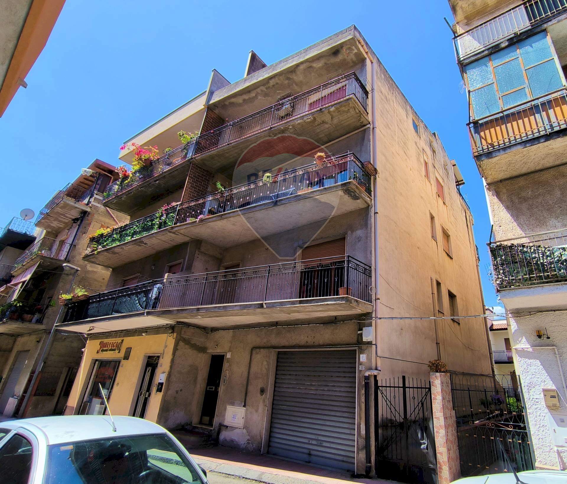 Edificio all\'aperto - Quadrilocale Via Ischia
 
20, Giardini-Naxos - foto 2