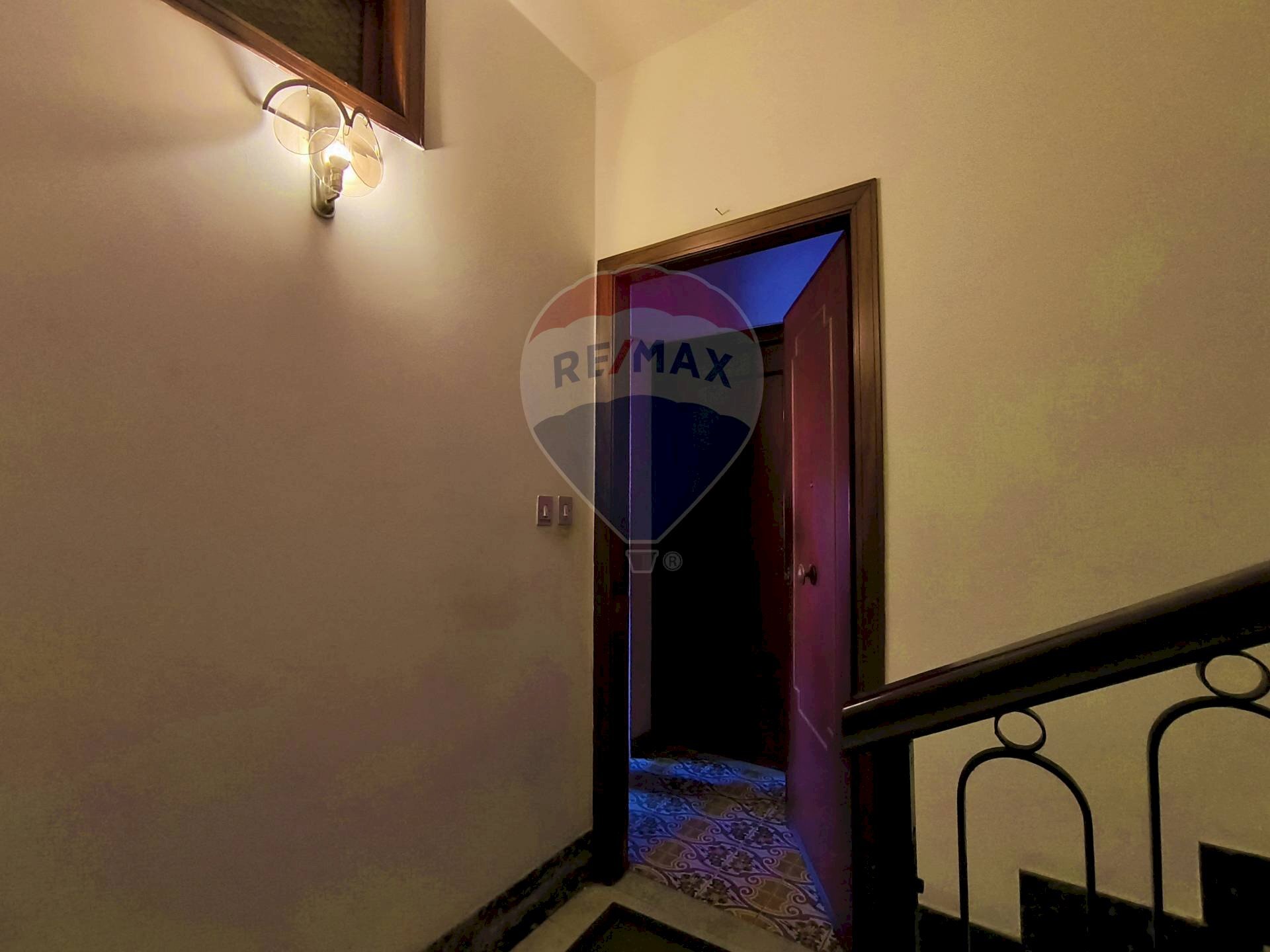 Hall / corridoio - Quadrilocale Via Ischia
 
20, Giardini-Naxos - foto 3