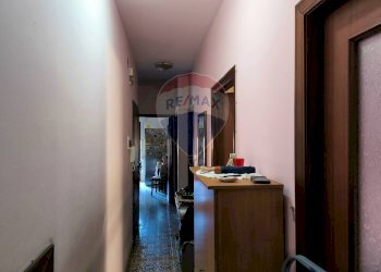 Hall / corridoio - Quadrilocale Via Ischia
 
20, Giardini-Naxos - foto 4