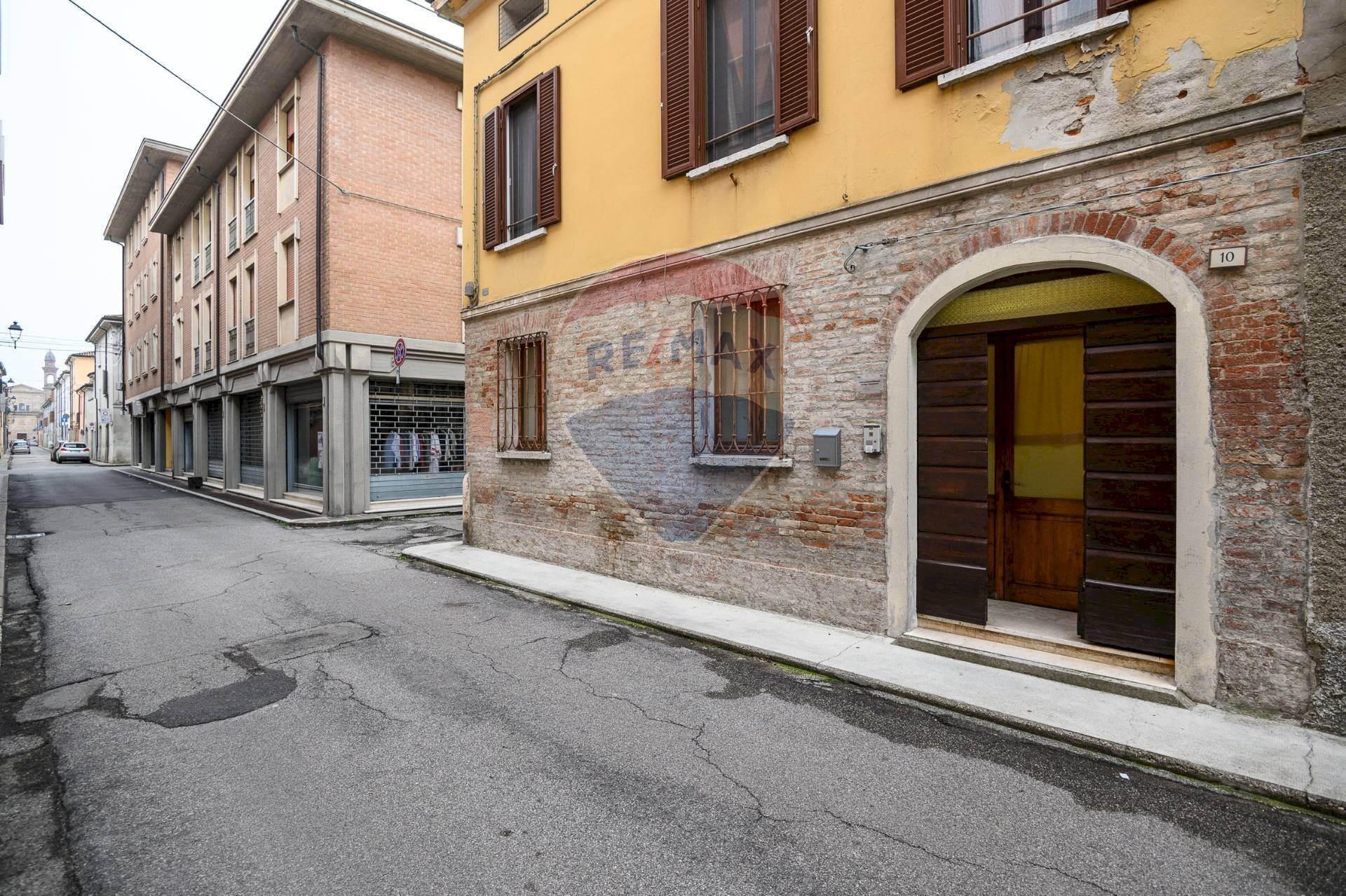 Edificio all\'aperto - Apartment Via Bixio
 
2, Guastalla - photo 1