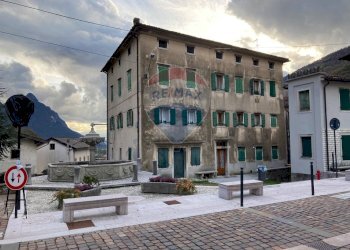 Edificio all\'aperto - Appartamento Piazza della Fontana
68, Longarone - foto 1