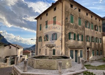 Edificio all\'aperto - Appartamento Piazza della Fontana
68, Longarone - foto 2