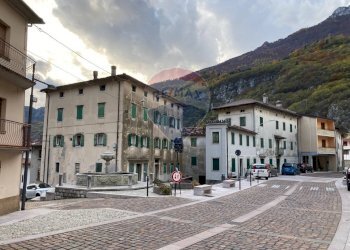 Edificio all\'aperto - Appartamento Piazza della Fontana
68, Longarone - foto 3