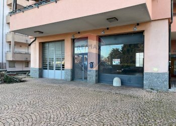 Edificio all\'aperto - Laboratorio VIA VARESE
 
43, Gallarate - foto 6