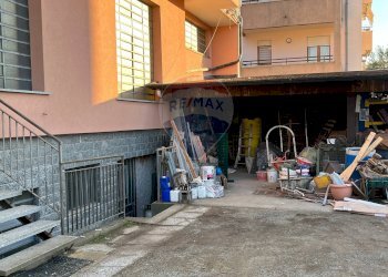 Edificio all\'aperto - Laboratorio VIA VARESE
 
43, Gallarate - foto 9