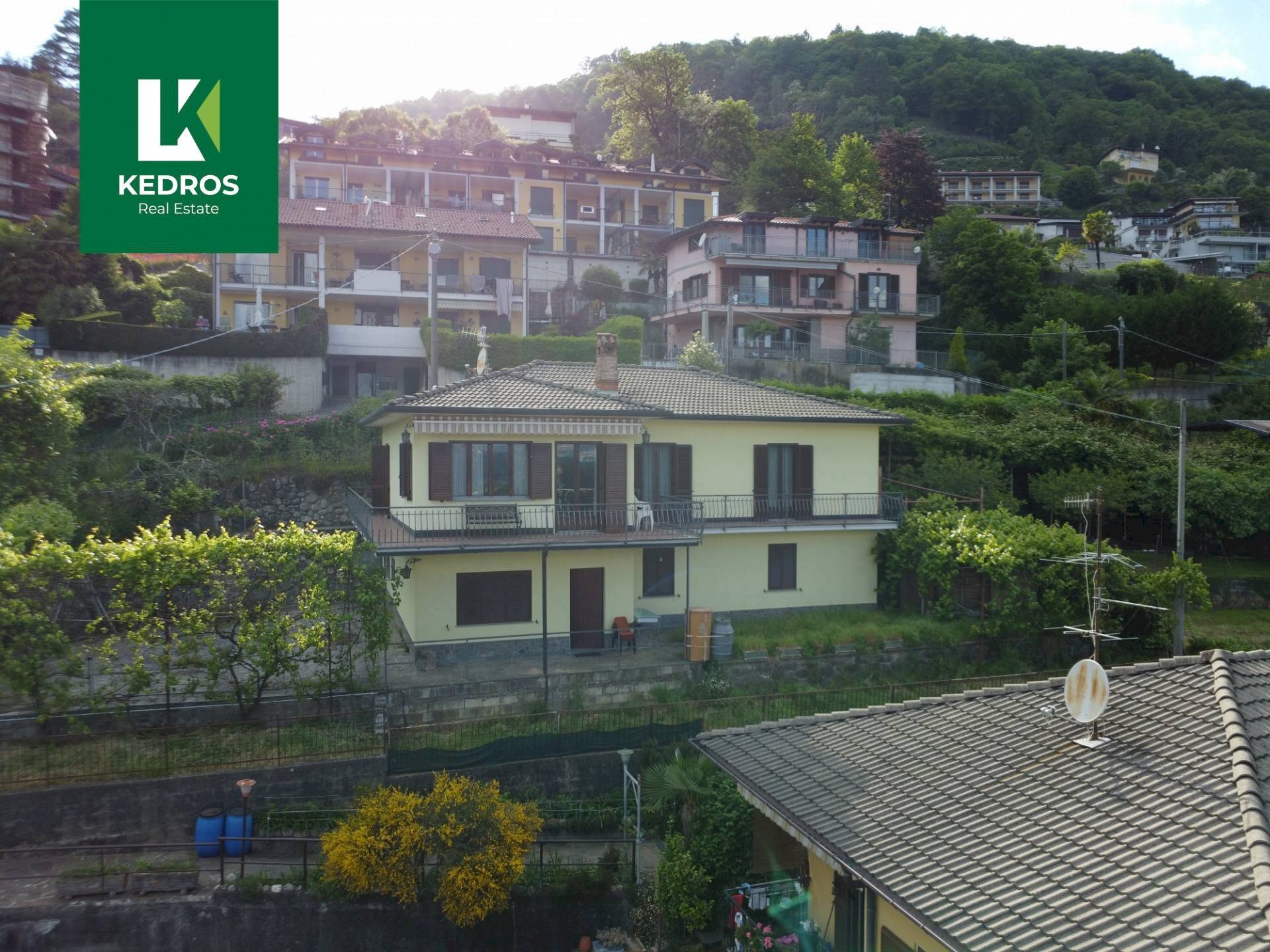 Foto 3 - Casa semi indipendente Via Rovo
 
14, Cadegliano-Viconago - foto 3