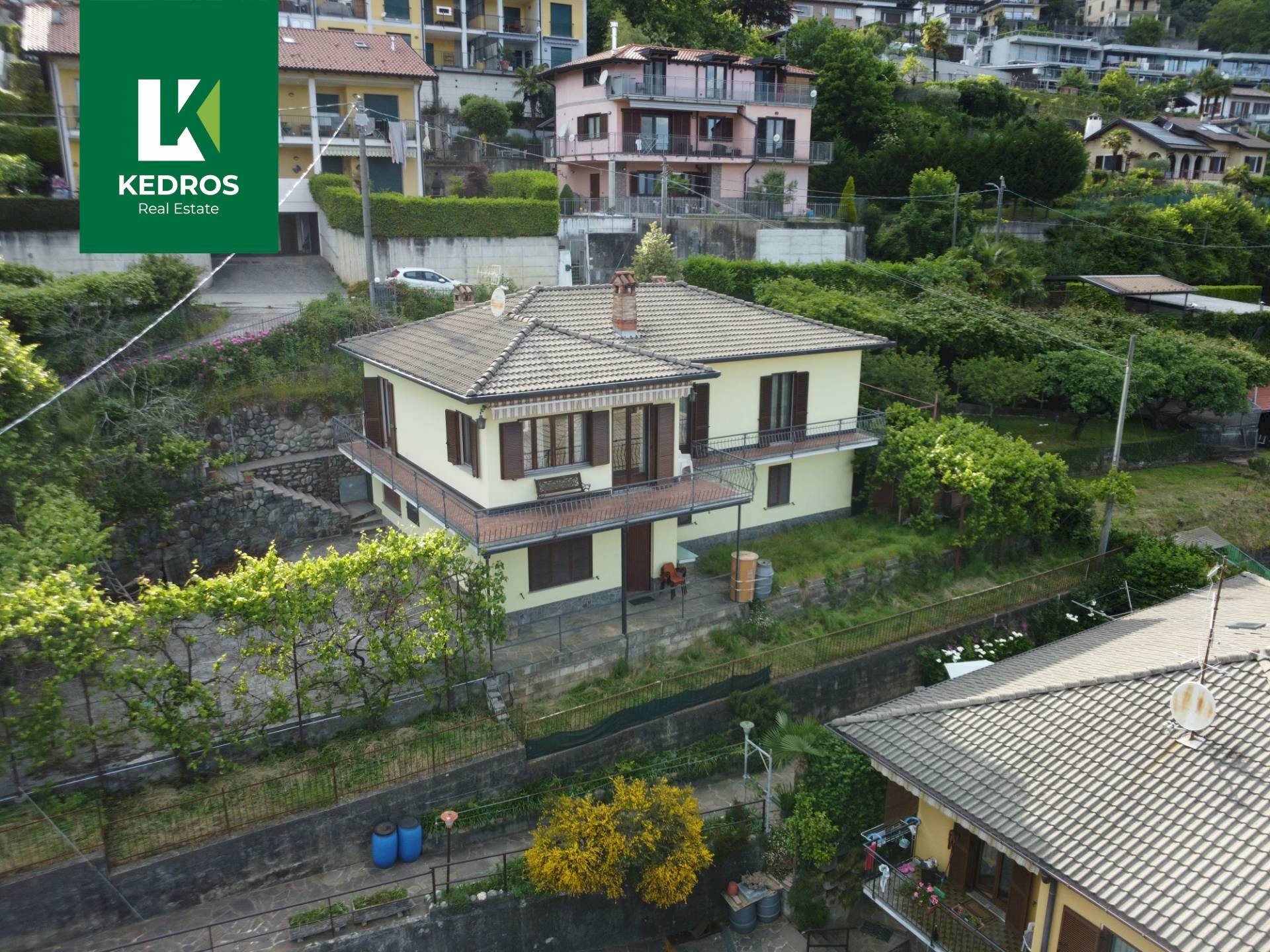 Foto 1 - Casa semi indipendente Via Rovo
 
14, Cadegliano-Viconago - foto 1