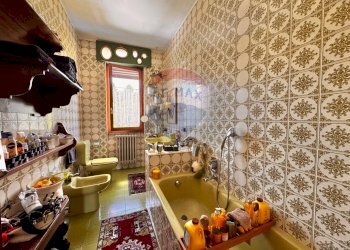 Bagno - Casa indipendente via gramsci
 
5, Dormelletto - foto 16