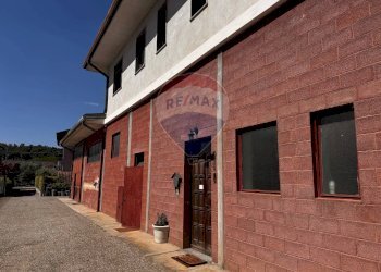 Edificio all\'aperto - Casa indipendente via gramsci
 
5, Dormelletto - foto 24