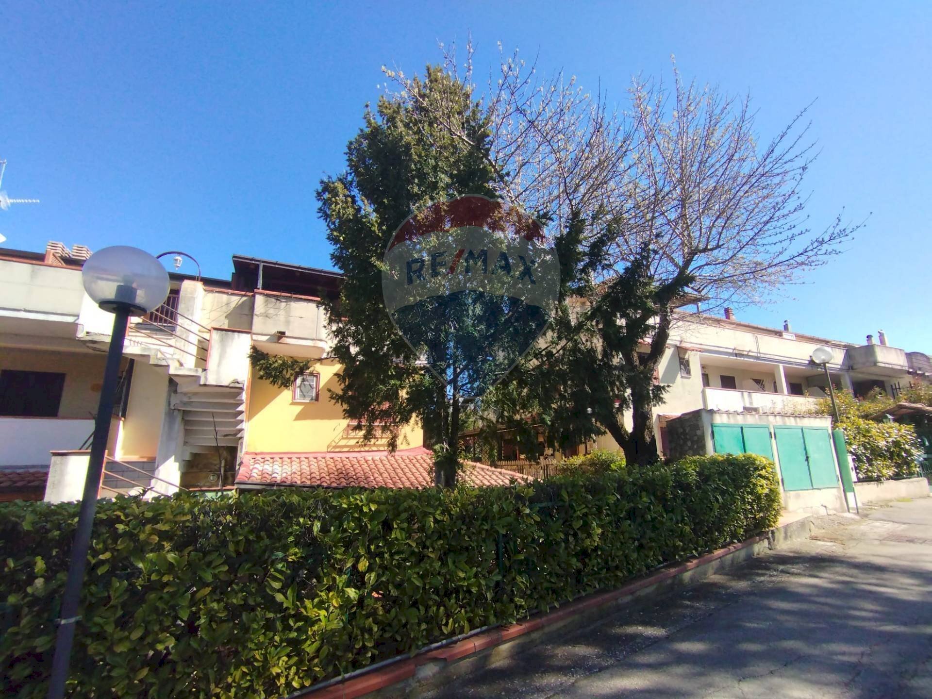 Edificio all\'aperto - Three-room apartment LA GRANDE QUERCIA NUOVA
 
15, Vinchiaturo - photo 1