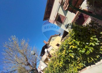 Edificio all\'aperto - Trilocale LA GRANDE QUERCIA NUOVA
 
15, Vinchiaturo - foto 3