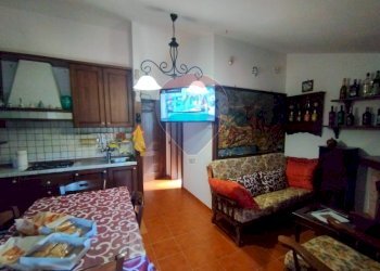 Sala da pranzo - Trilocale LA GRANDE QUERCIA NUOVA
 
15, Vinchiaturo - foto 7