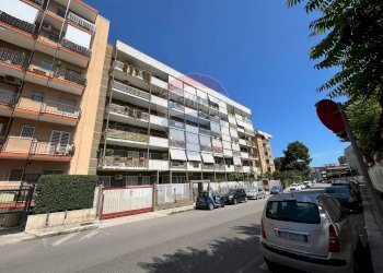 Edificio all\'aperto - Quadrilocale Via Giulio Petroni
 
109/A, Bari - foto 2