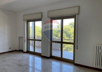 Stanza vuota - Quadrilocale Via Giulio Petroni
 
109/A, Bari - foto 12