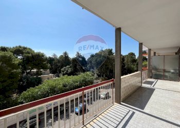 Balcone - Quadrilocale Via Giulio Petroni
 
109/A, Bari - foto 1