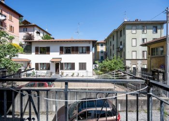 Foto 24 - Trilocale Via Antonio Canova
 
15, Varese - foto 24