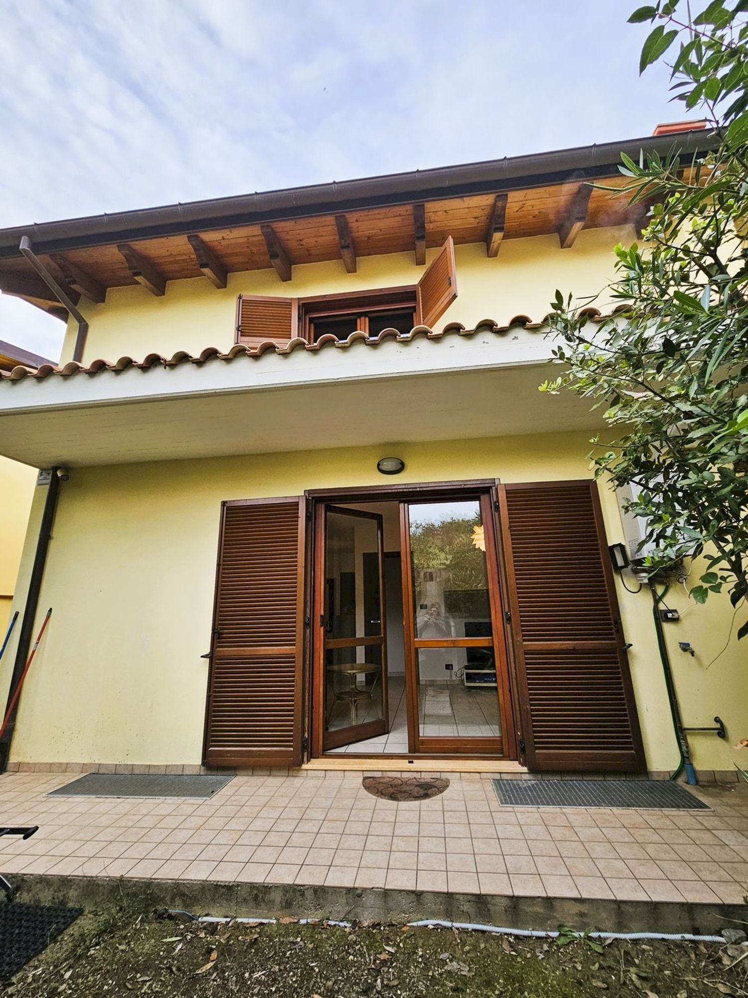 facciata - Casa semi indipendente S. Carlo Borromeo
 
12, Montesilvano - foto 1