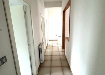 corridoio - Appartamento Verdi
 
12, Bussi sul Tirino - foto 19