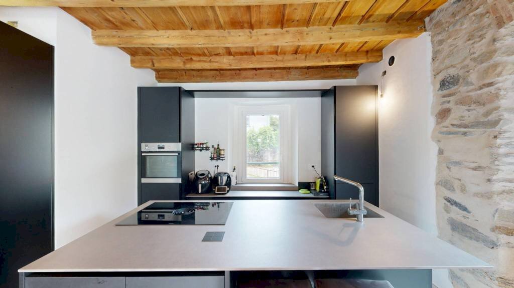 Cucina - Trilocale via Dante Alighieri, 1, Cantello - foto 1